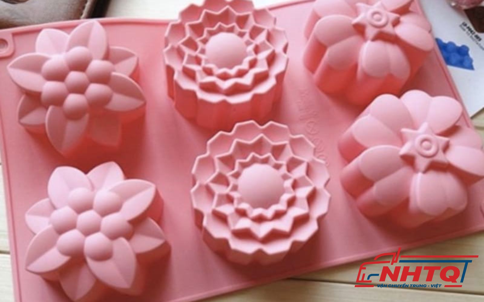 Khuôn làm bánh Trung Thu bằng nhựa